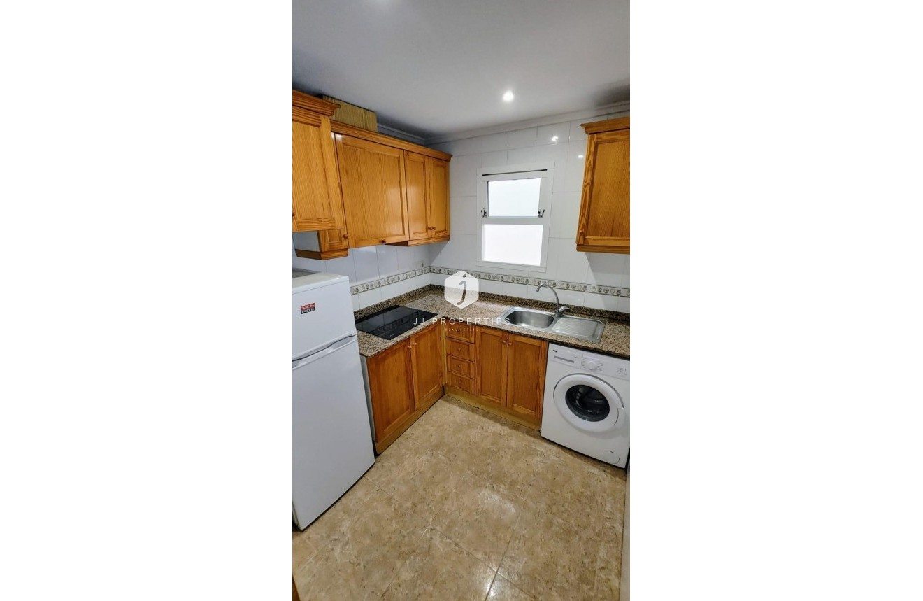 Tweedehands - Appartement / flat -
Torrevieja - Playa de los Locos