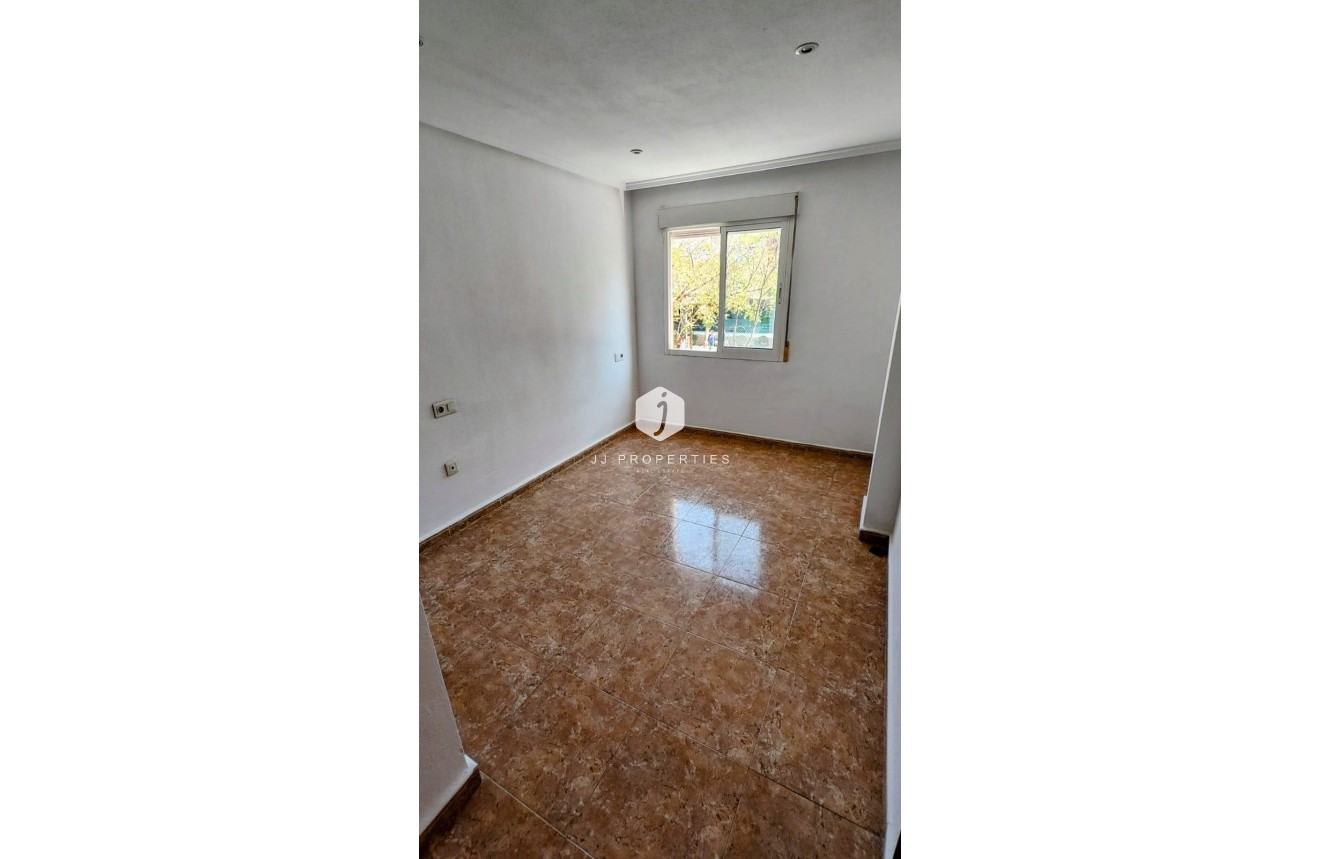 Tweedehands - Appartement / flat -
Torrevieja - Playa de los Locos