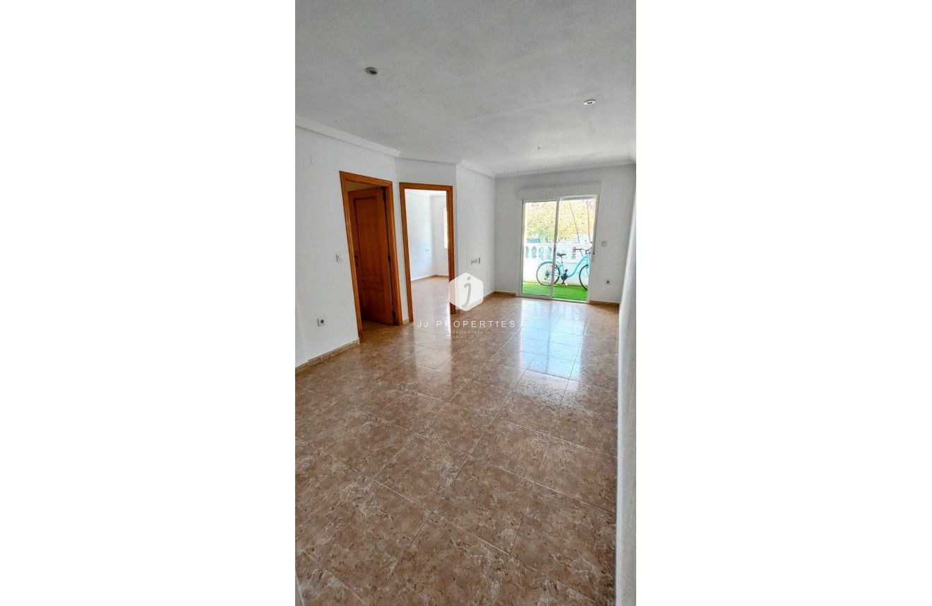 Tweedehands - Appartement / flat -
Torrevieja - Playa de los Locos