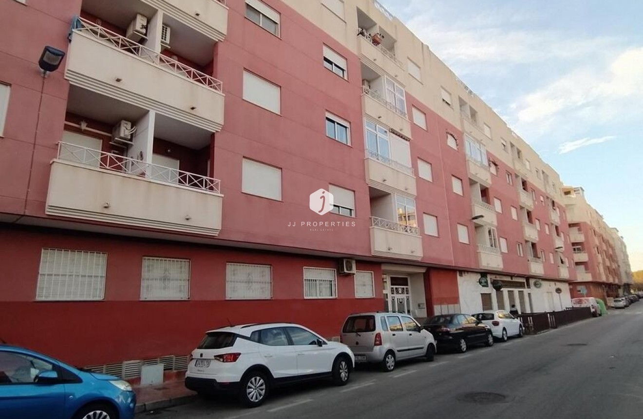 Segunda mano - Apartamento / piso -
Torrevieja - PARQUE DE LAS NACIONES