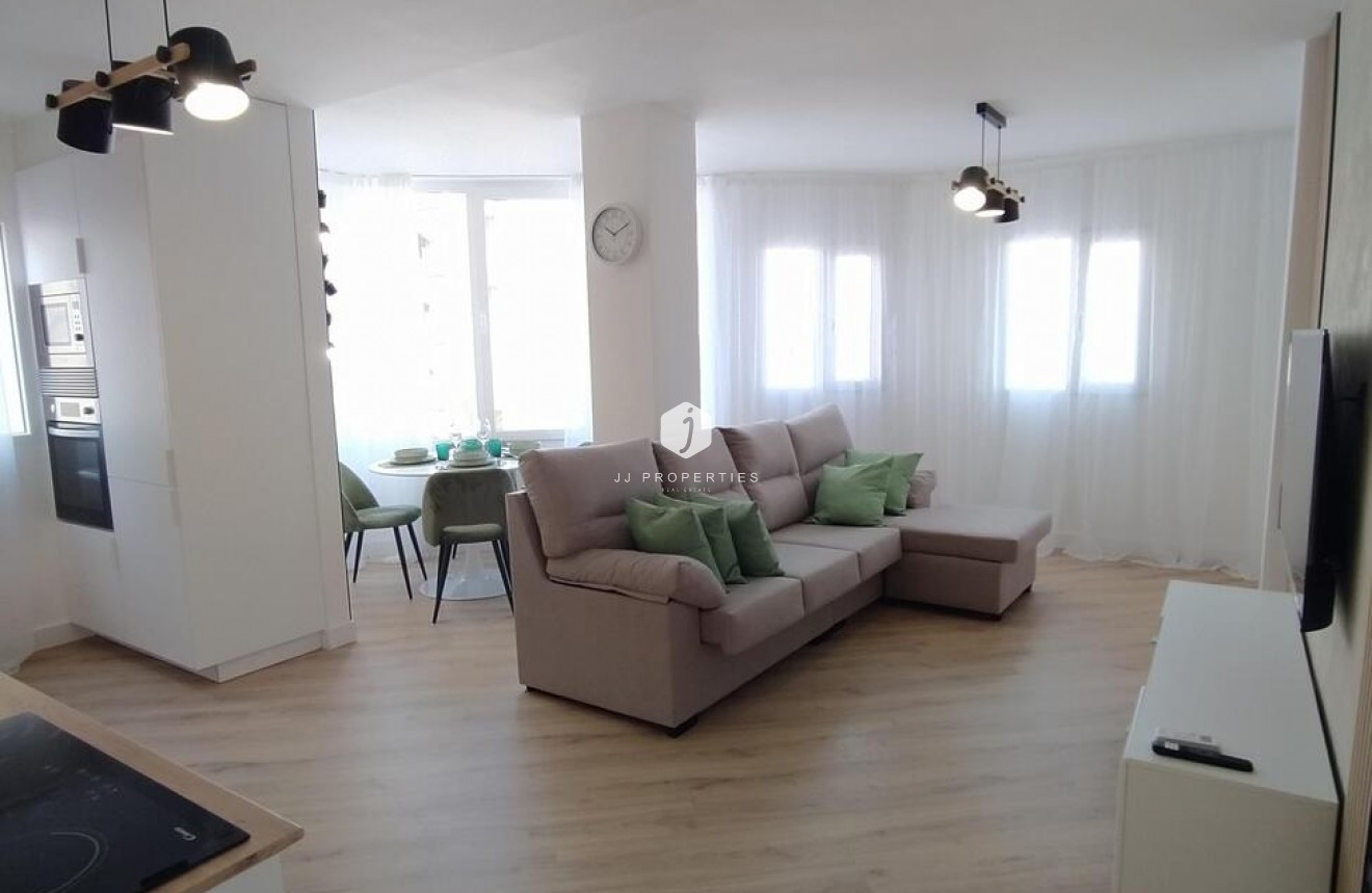 Segunda mano - Apartamento / piso -
Torrevieja - PARQUE DE LAS NACIONES