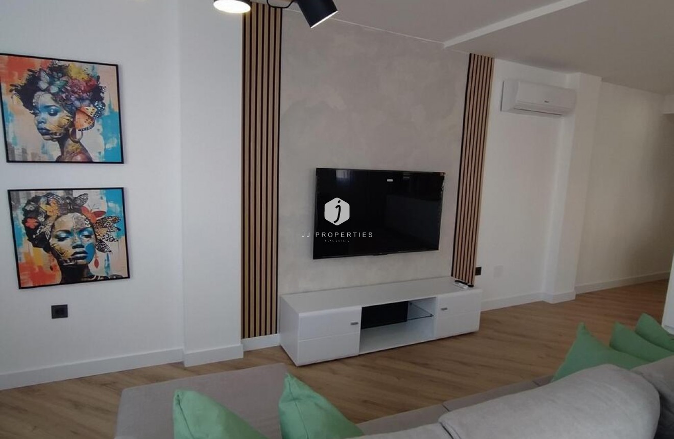 Segunda mano - Apartamento / piso -
Torrevieja - PARQUE DE LAS NACIONES