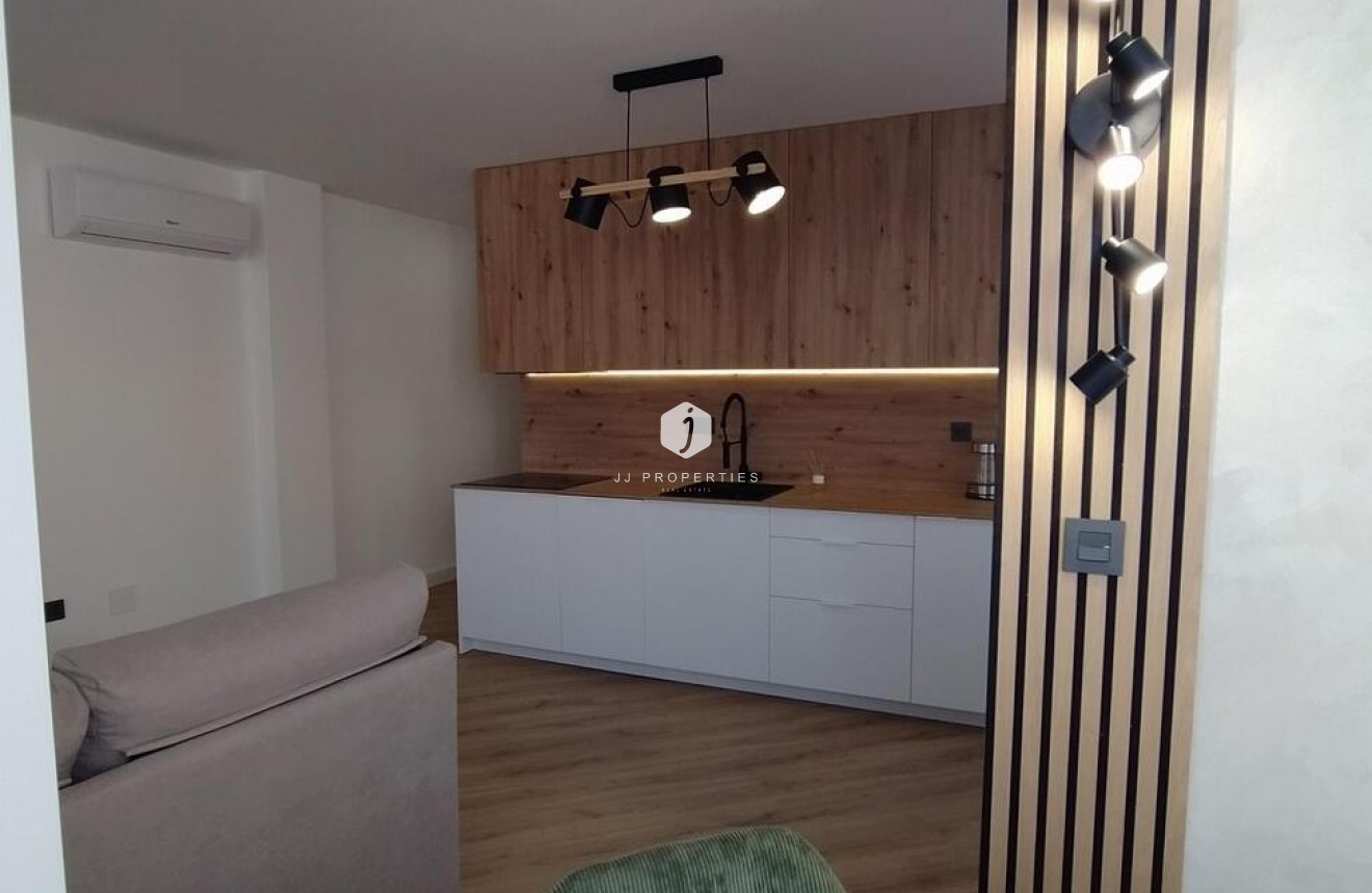 Segunda mano - Apartamento / piso -
Torrevieja - PARQUE DE LAS NACIONES