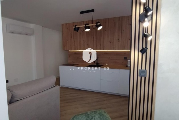 Segunda mano - Apartamento / piso -
Torrevieja - PARQUE DE LAS NACIONES