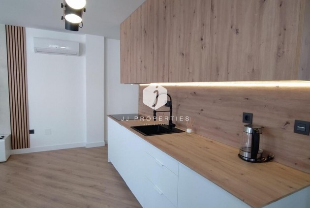 Segunda mano - Apartamento / piso -
Torrevieja - PARQUE DE LAS NACIONES