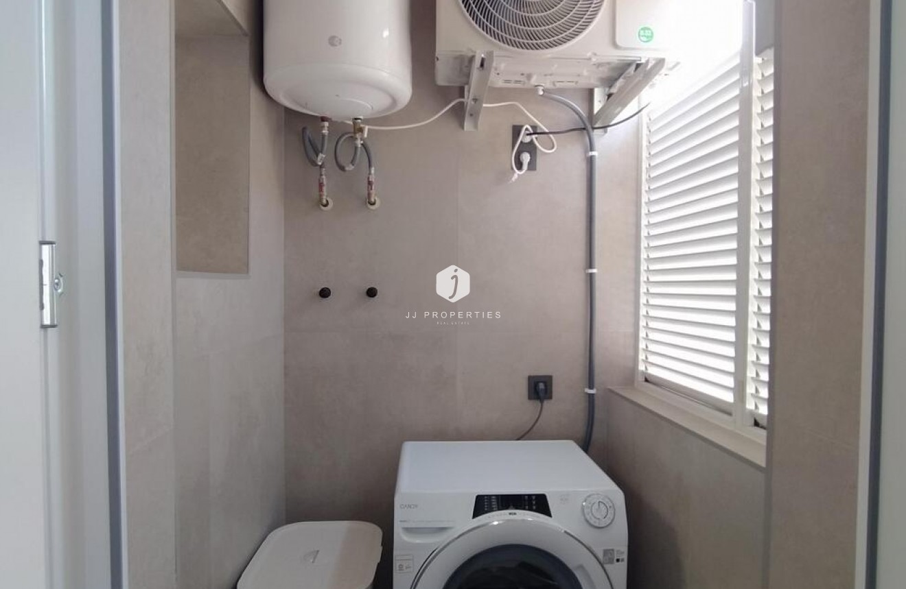 Segunda mano - Apartamento / piso -
Torrevieja - PARQUE DE LAS NACIONES