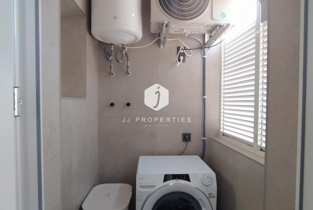 Segunda mano - Apartamento / piso -
Torrevieja - PARQUE DE LAS NACIONES