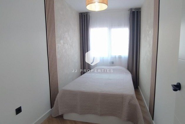 Segunda mano - Apartamento / piso -
Torrevieja - PARQUE DE LAS NACIONES