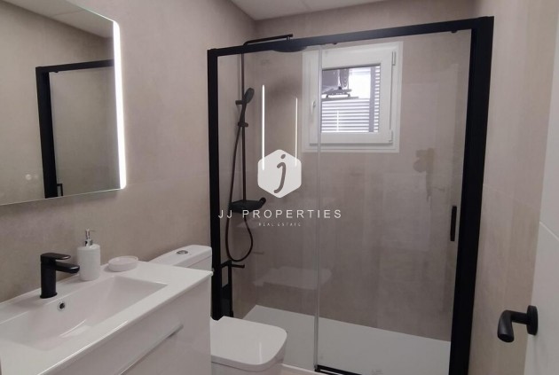 Segunda mano - Apartamento / piso -
Torrevieja - PARQUE DE LAS NACIONES