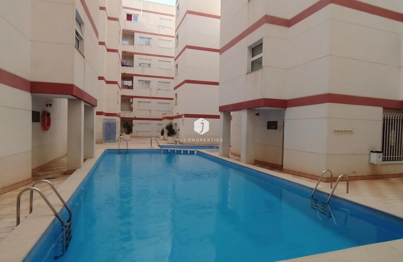 Segunda mano - Apartamento / piso -
Torrevieja - PARQUE DE LAS NACIONES