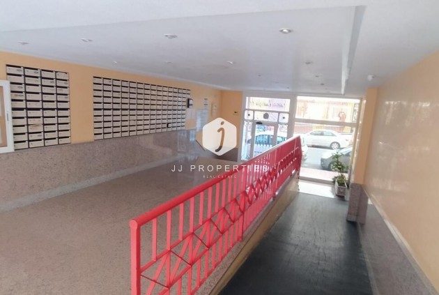 Segunda mano - Apartamento / piso -
Torrevieja - PARQUE DE LAS NACIONES