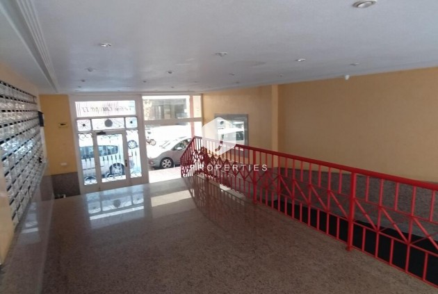 Segunda mano - Apartamento / piso -
Torrevieja - PARQUE DE LAS NACIONES