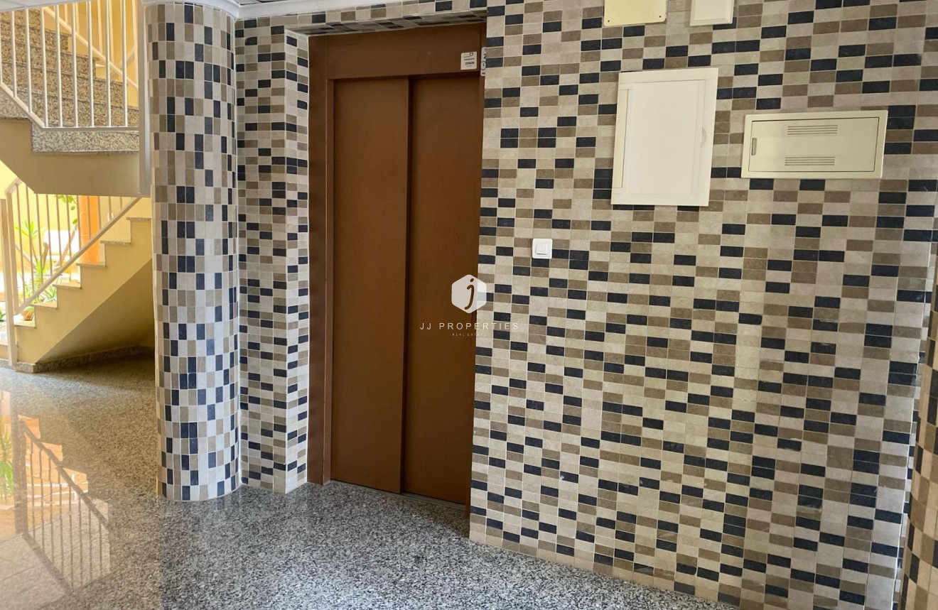 Resale - Apartment / flat -
San Miguel de Salinas - Pueblo 9