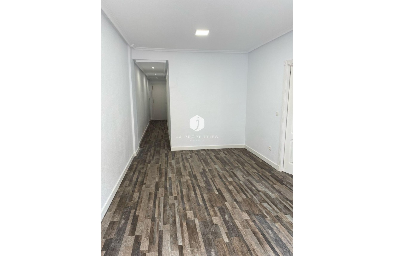 Resale - Apartment / flat -
San Miguel de Salinas - Pueblo 9