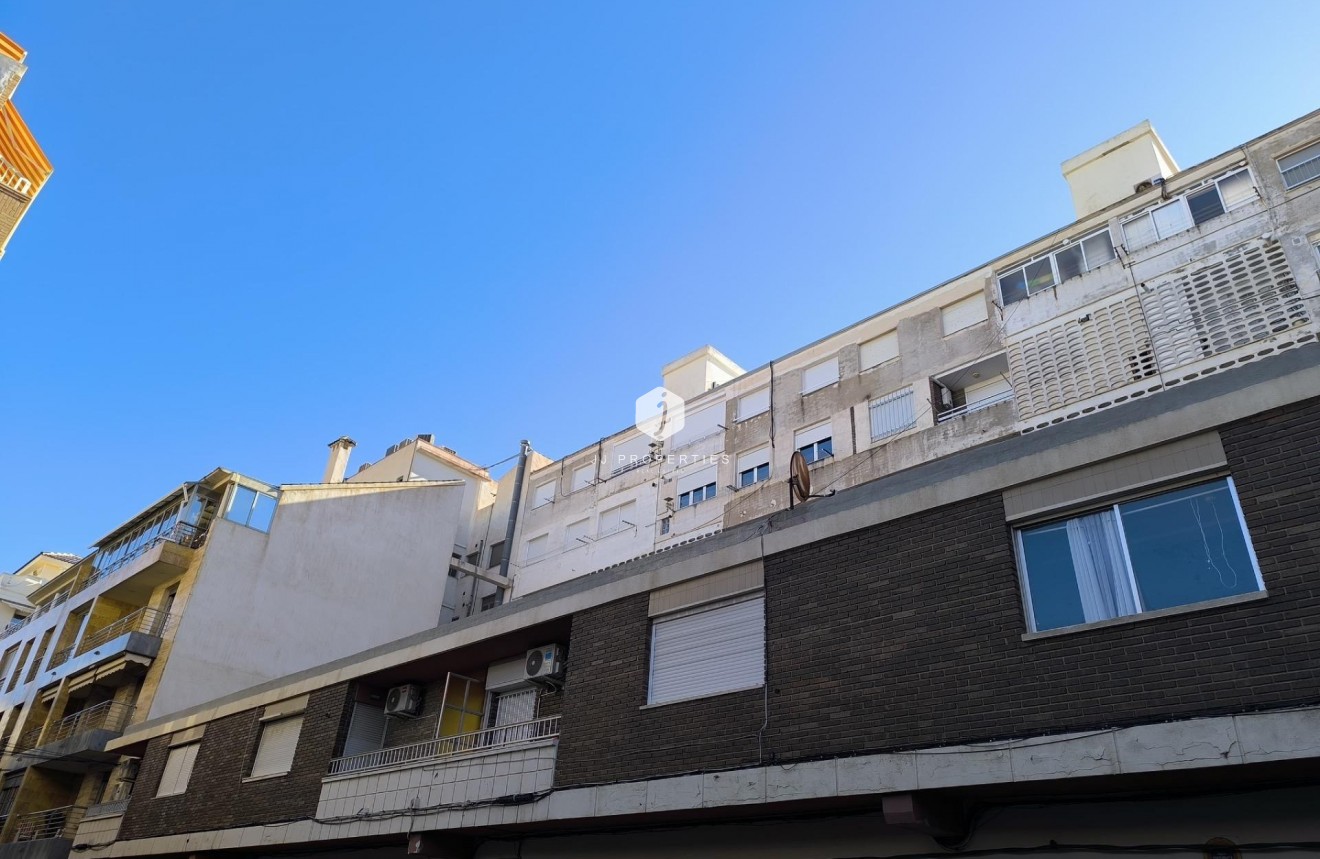 Tweedehands - Appartement / flat -
Torrevieja - Las Piscinas Naturales