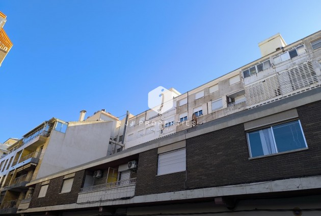 Tweedehands - Appartement / flat -
Torrevieja - Las Piscinas Naturales