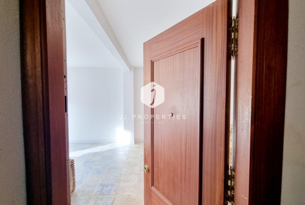 Z drugiej ręki - Mieszkanie w bloku -
Torrevieja