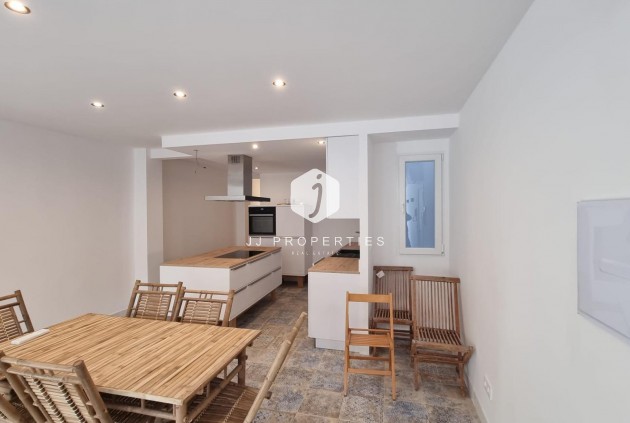 Z drugiej ręki - Mieszkanie w bloku -
Torrevieja