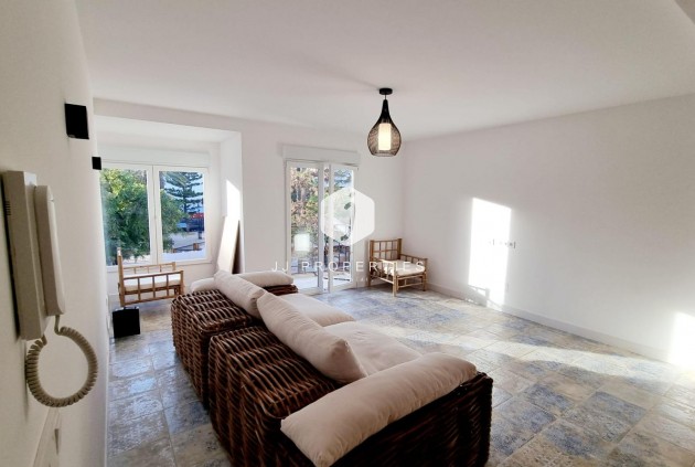 Z drugiej ręki - Mieszkanie w bloku -
Torrevieja