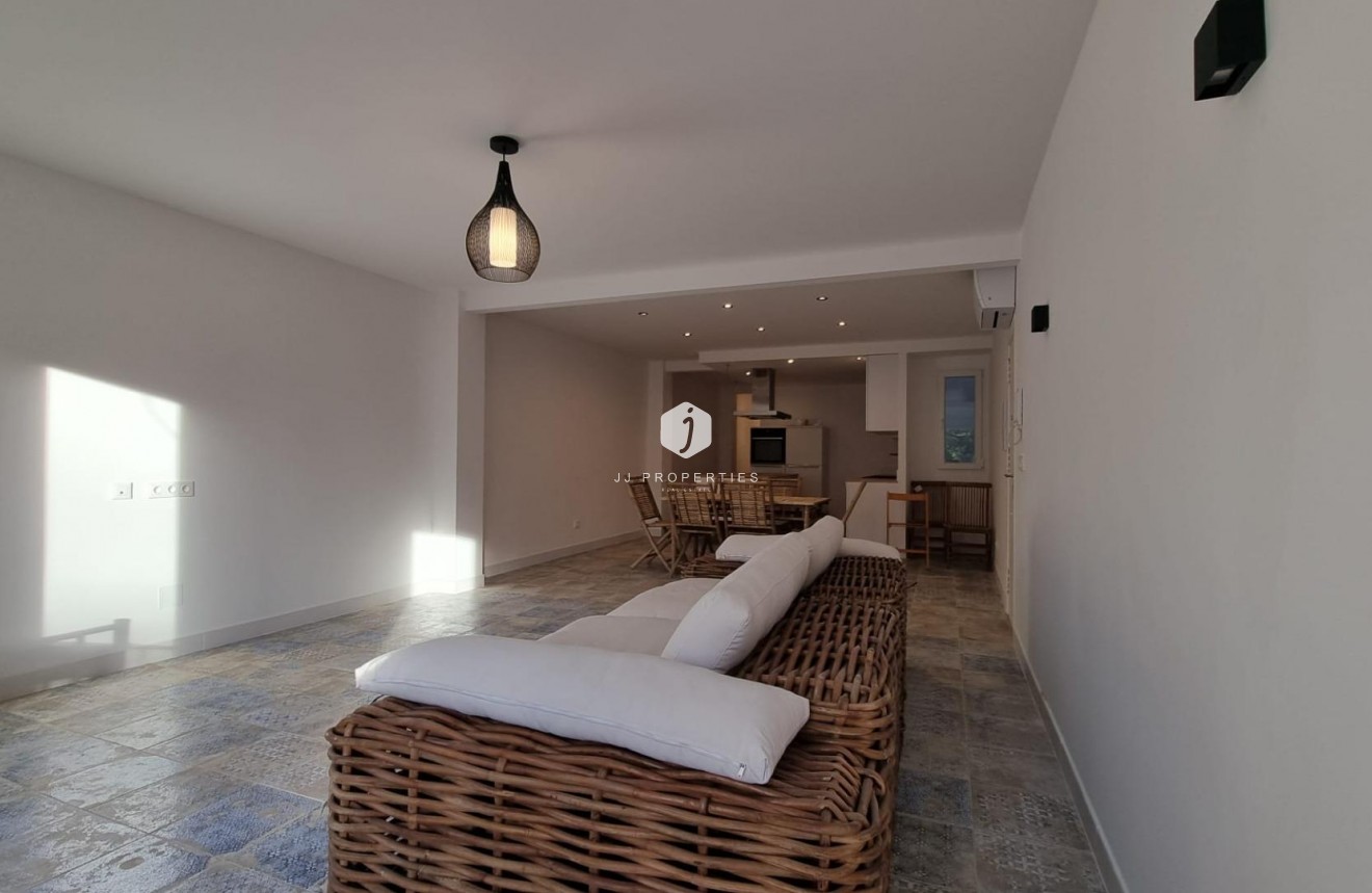 Z drugiej ręki - Mieszkanie w bloku -
Torrevieja