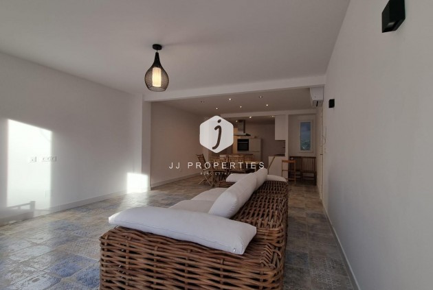 Z drugiej ręki - Mieszkanie w bloku -
Torrevieja