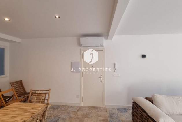 Z drugiej ręki - Mieszkanie w bloku -
Torrevieja