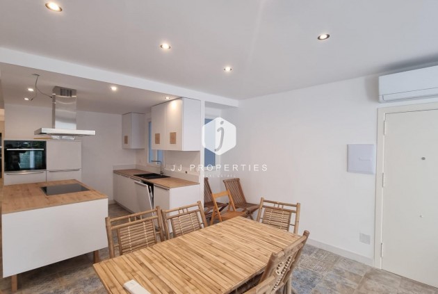 Z drugiej ręki - Mieszkanie w bloku -
Torrevieja