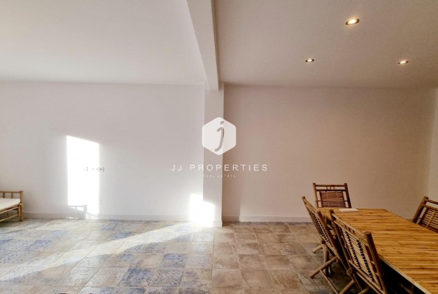 Z drugiej ręki - Mieszkanie w bloku -
Torrevieja