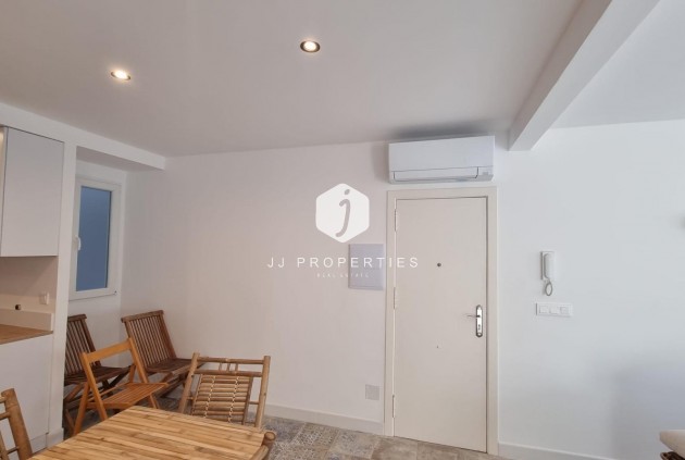 Z drugiej ręki - Mieszkanie w bloku -
Torrevieja