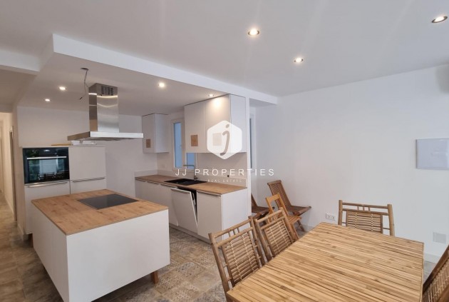 Z drugiej ręki - Mieszkanie w bloku -
Torrevieja