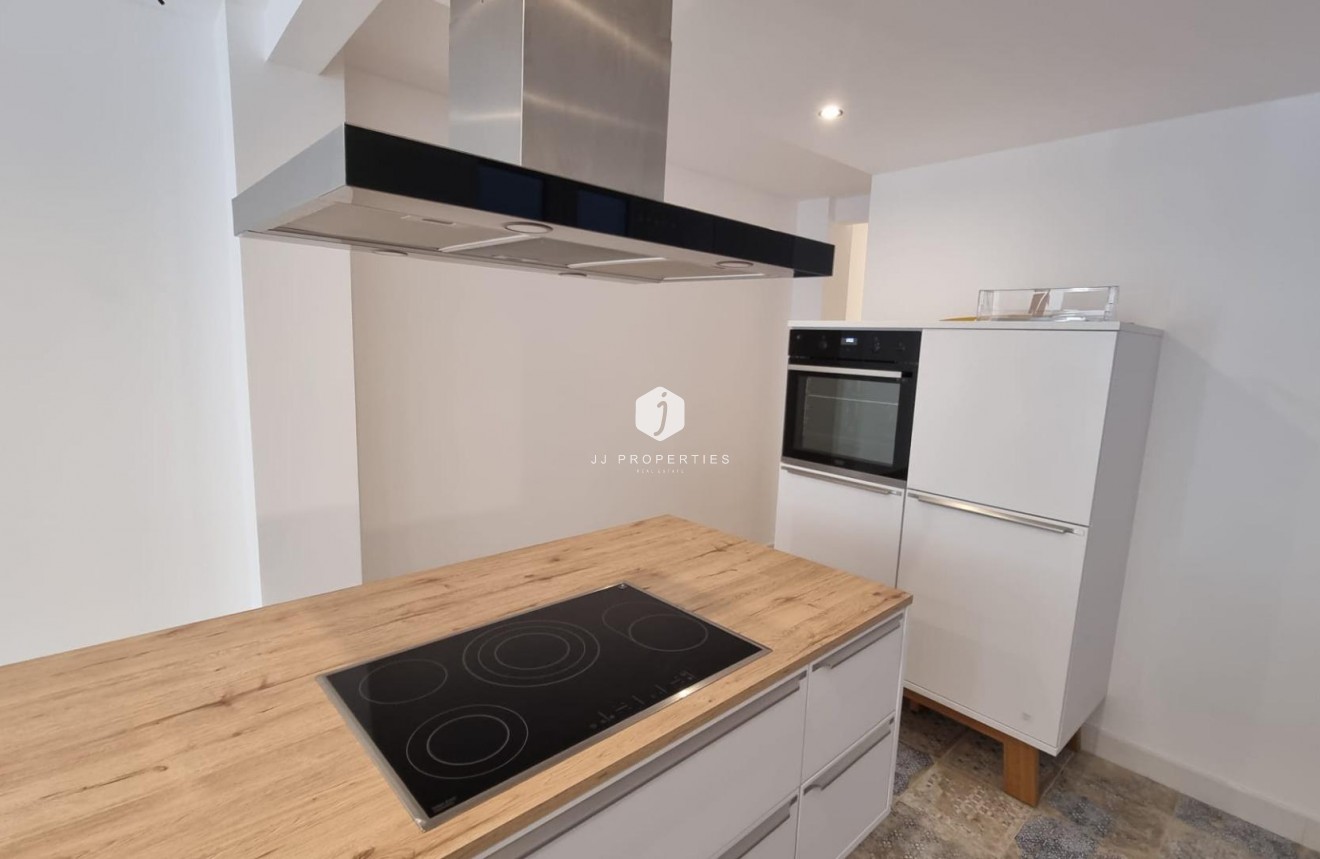 Z drugiej ręki - Mieszkanie w bloku -
Torrevieja