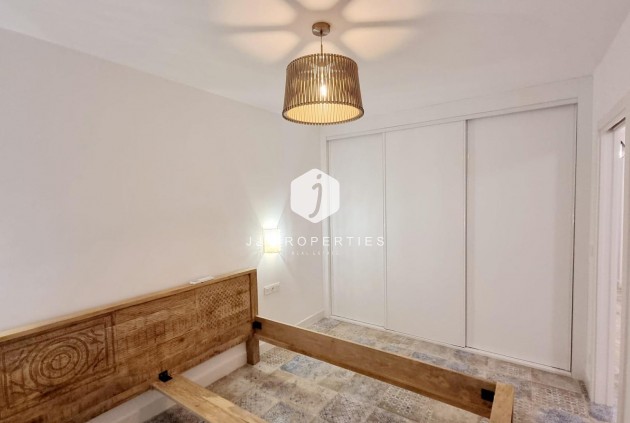 Z drugiej ręki - Mieszkanie w bloku -
Torrevieja