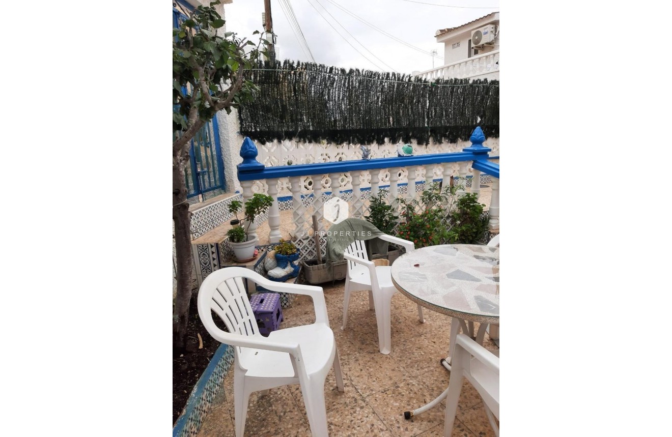 Tweedehands - Bungalow -
Torrevieja - Cabo cervera