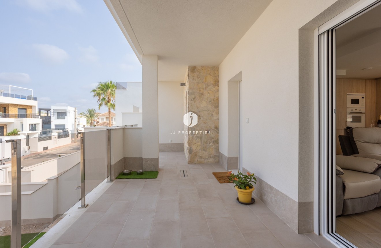 Tweedehands - Appartement / flat -
San Miguel de Salinas - Inland