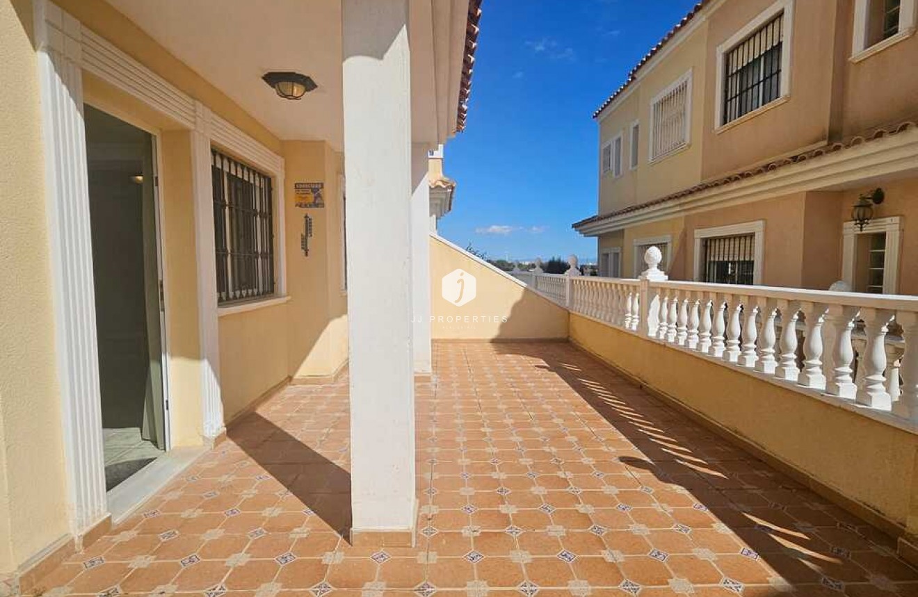 Tweedehands - Villa -
Guardamar del Segura - Campomar