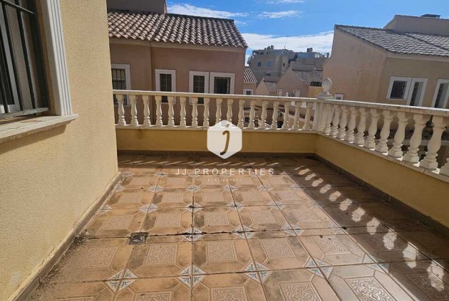 Tweedehands - Villa -
Guardamar del Segura - Campomar