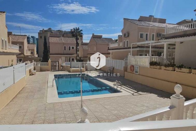 Tweedehands - Villa -
Guardamar del Segura - Campomar