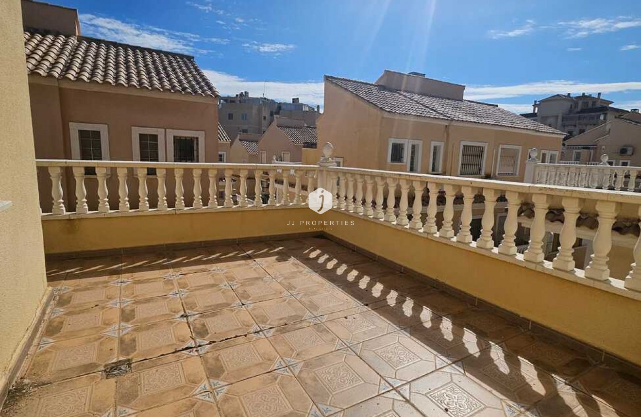 Tweedehands - Villa -
Guardamar del Segura - Campomar