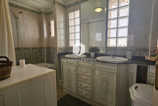 Tweedehands - Villa -
Guardamar del Segura - Campomar