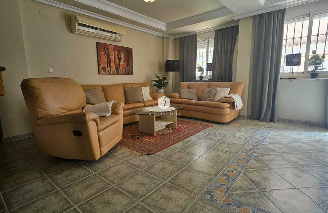 Tweedehands - Villa -
Guardamar del Segura - Campomar