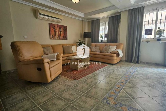 Tweedehands - Villa -
Guardamar del Segura - Campomar