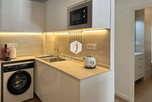 Tweedehands - Appartement / flat -
Torrevieja - Centro