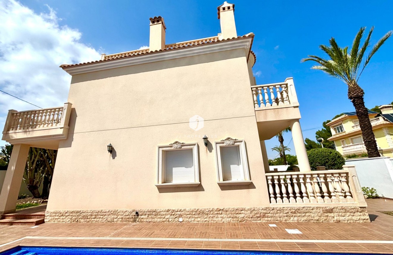 Tweedehands - Villa -
Cabo Roig - Costa Blanca