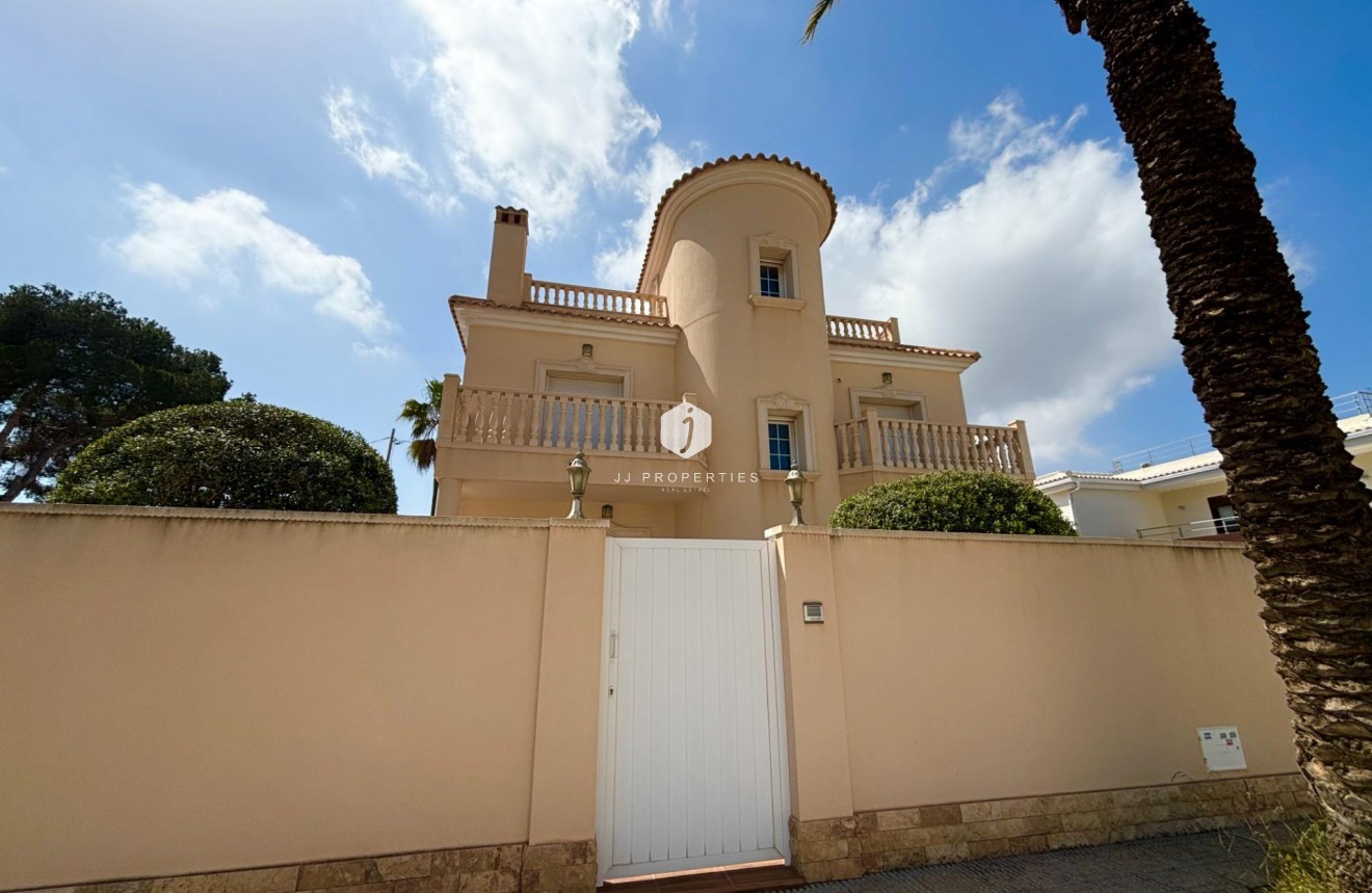Tweedehands - Villa -
Cabo Roig - Costa Blanca