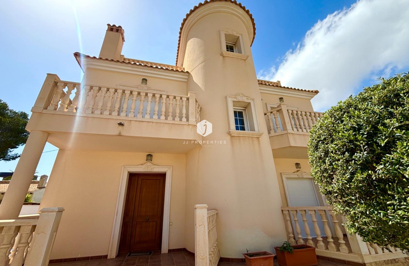 Tweedehands - Villa -
Cabo Roig - Costa Blanca