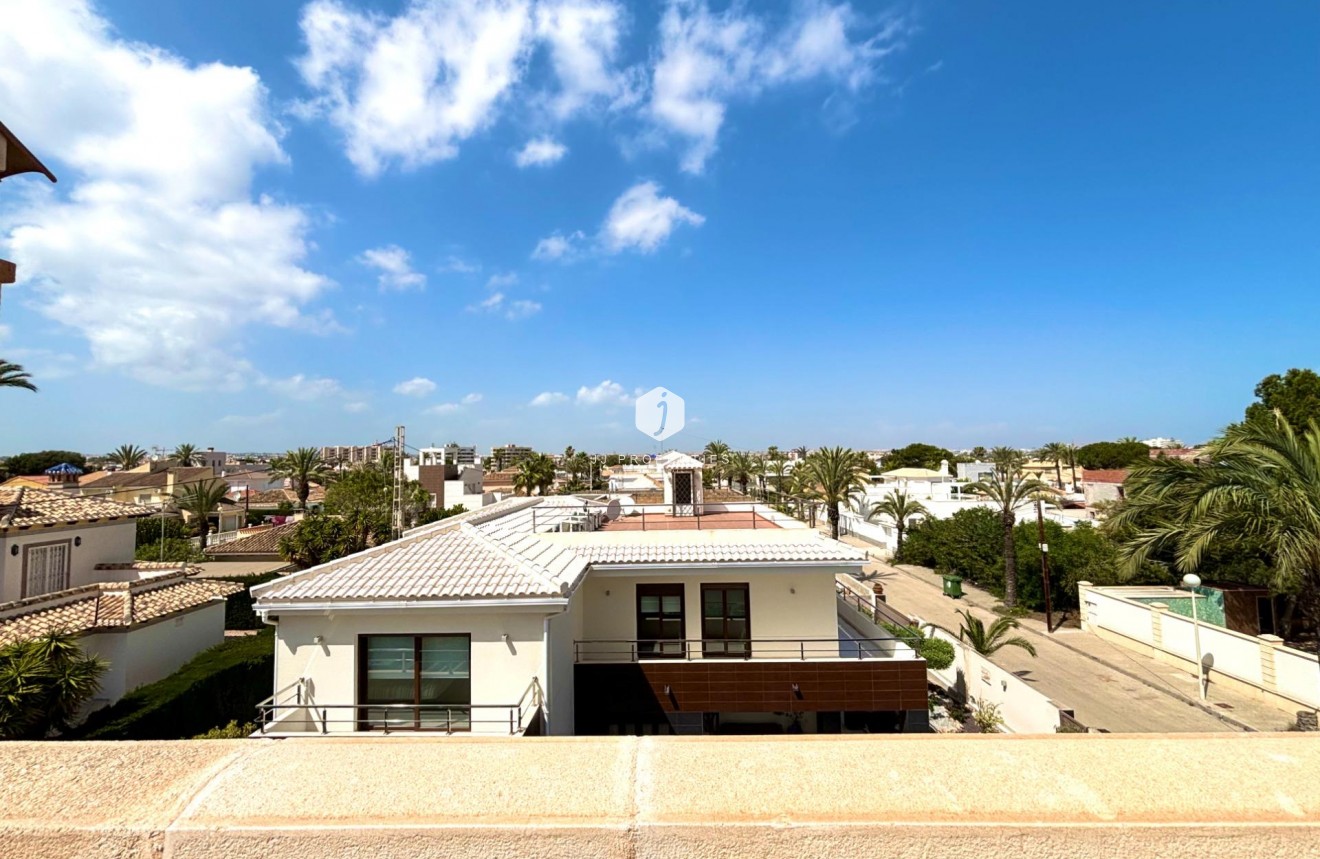 Tweedehands - Villa -
Cabo Roig - Costa Blanca