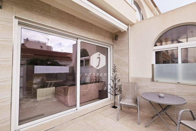 Tweedehands - duplex -
Torrevieja - La siesta