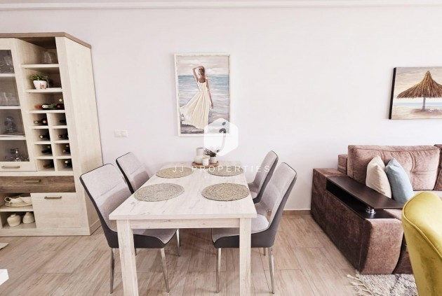 Tweedehands - duplex -
Torrevieja - La siesta