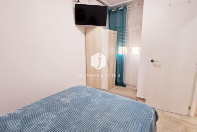 Tweedehands - duplex -
Torrevieja - La siesta