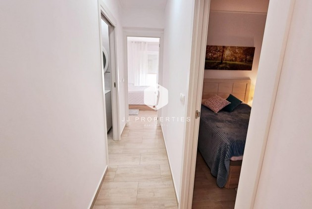 Tweedehands - duplex -
Torrevieja - La siesta